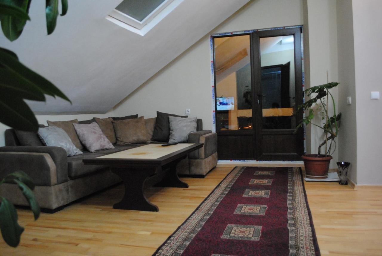 Family Guesthouse - Macharashvili Тбілісі Екстер'єр фото