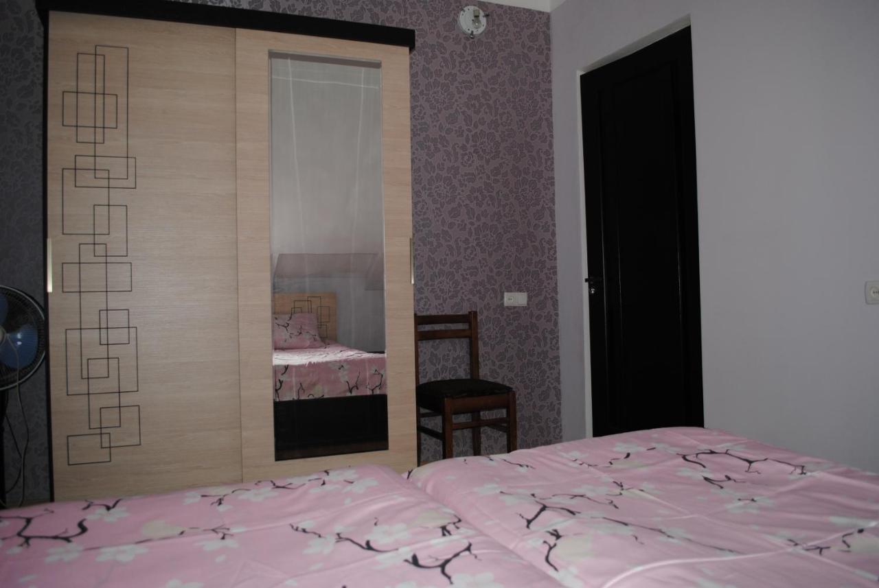 Family Guesthouse - Macharashvili Тбілісі Екстер'єр фото