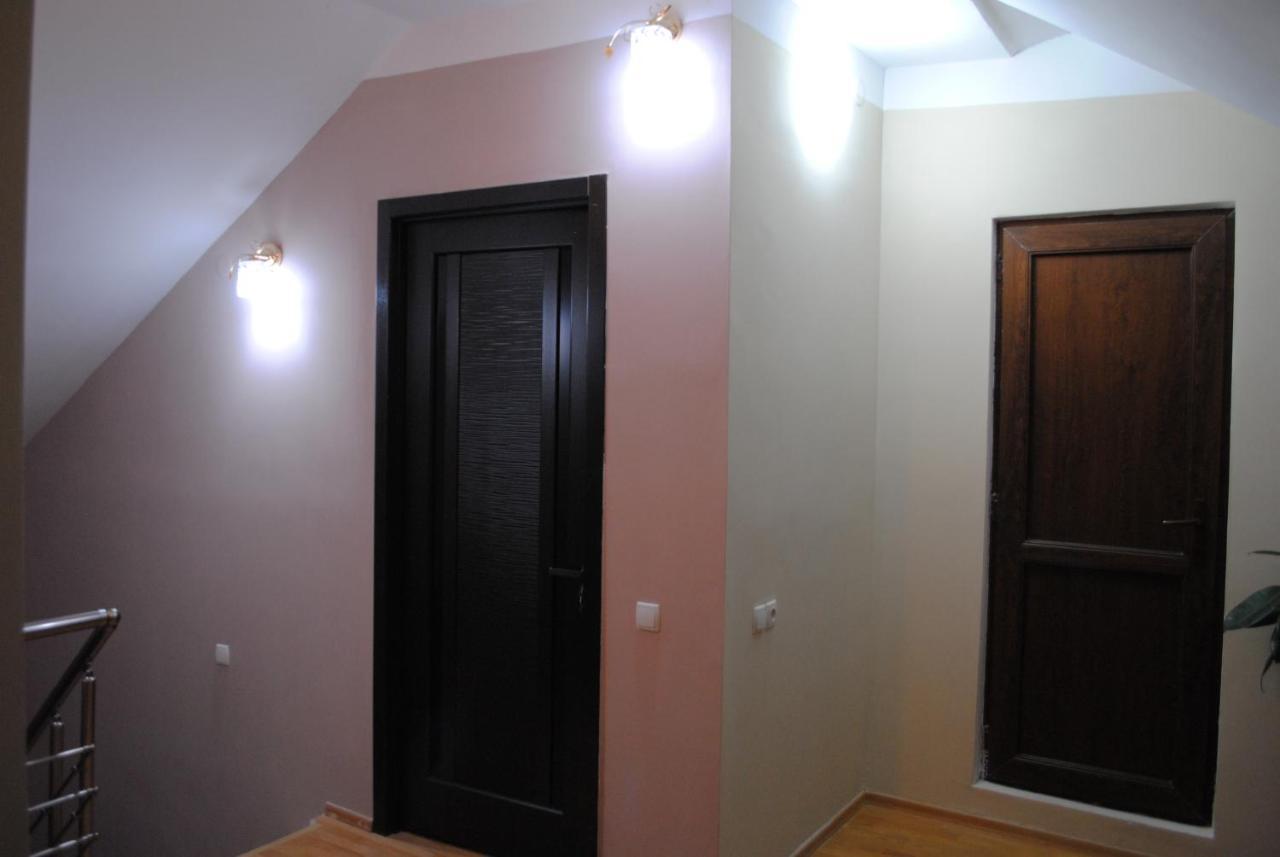Family Guesthouse - Macharashvili Тбілісі Екстер'єр фото